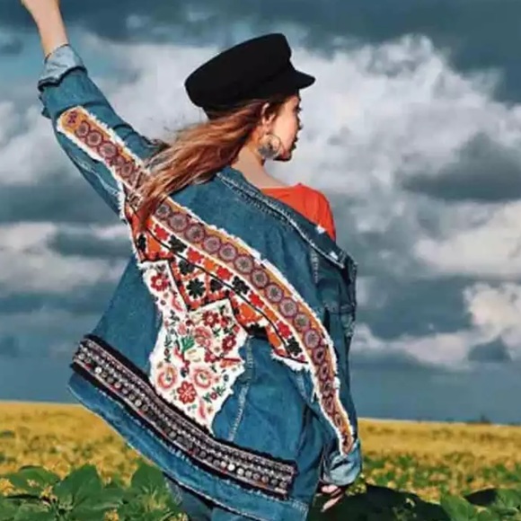 HAIGHT Retro Boho Detailed Appliqué Denim Jacket - Picture 4 of 10